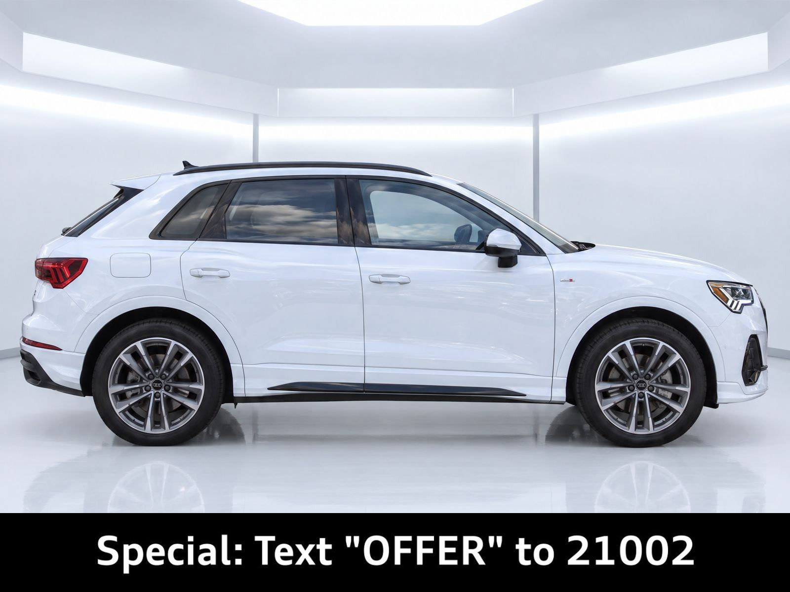 Certified 2024 Audi Q3 2.0T Premium AWD/4WD image 3