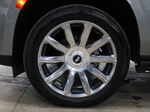 Used 2023 Cadillac Escalade ESV Premium Luxury Platinum AWD/4WD image 39