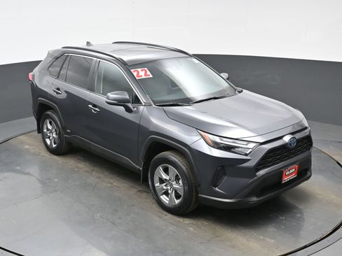 Used 2022 Toyota RAV4 XLE w/ Convenience Package image 36