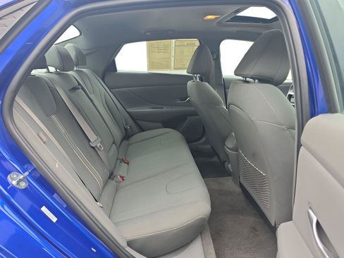 Used 2025 Hyundai Elantra SEL FWD image 24