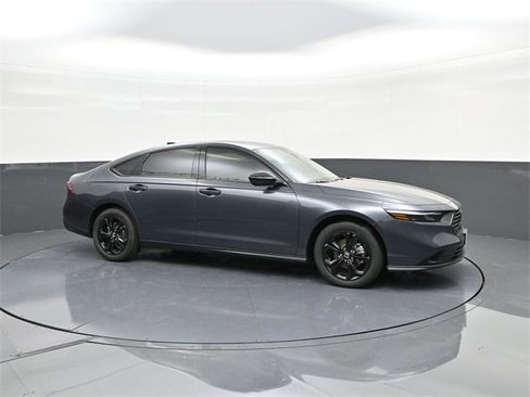 New 2025 Honda Accord SE image 14