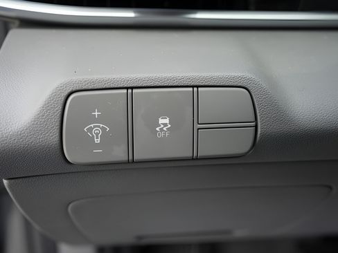 Certified 2024 Hyundai Elantra SEL w/ Convenience Package FWD image 24