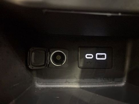 Used 2021 GMC Acadia SLE w/ Driver Convenience Package image 19