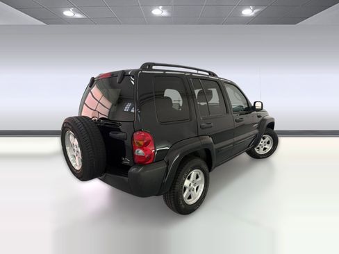 Used 2004 Jeep Liberty Limited w/ Security Group image 8