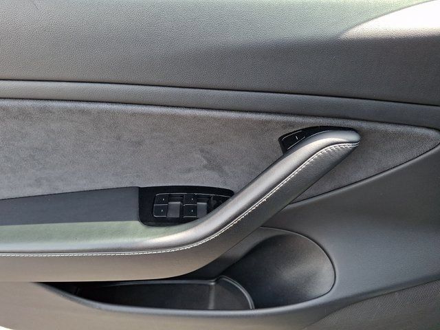 Used 2019 Tesla Model 3 Standard Range Plus RWD image 16