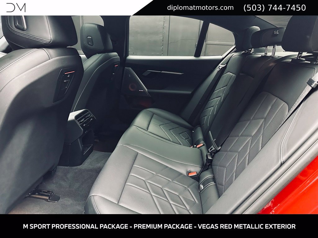 Used 2025 BMW i5 xDrive40 w/ M Sport Package AWD/4WD image 22