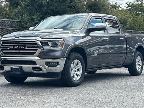 Used 2019 RAM 1500 Laramie AWD/4WD image 7