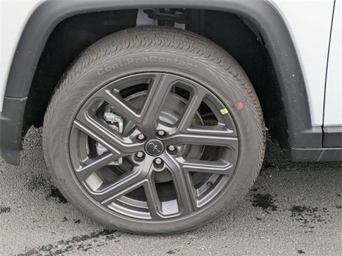 New 2026 Jeep Compass Limited w/ Sun, Sound & Navigation Group image 32