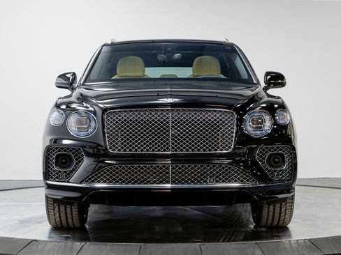 Used 2021 Bentley Bentayga w/ First Edition Specification AWD/4WD image 48