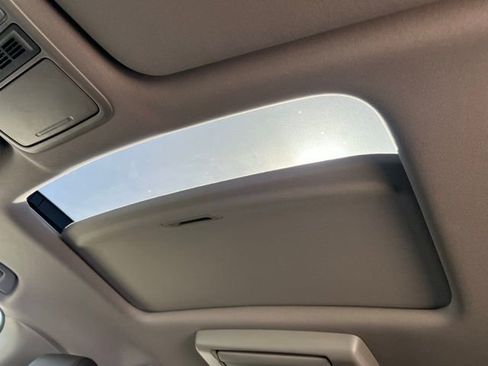 Used 2018 Honda Odyssey Elite image 40