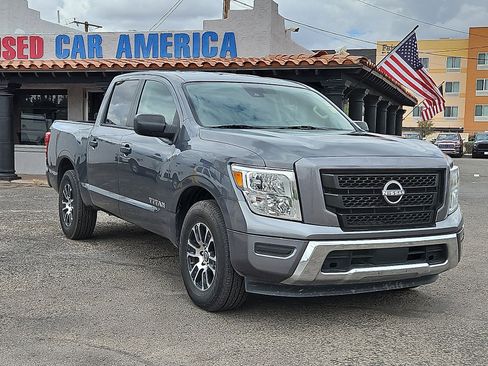 Used 2023 Nissan Titan SV image 1