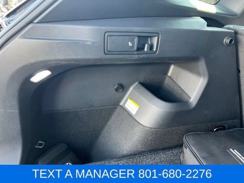 Used 2025 Volkswagen Tiguan SE R-Line AWD/4WD image 38