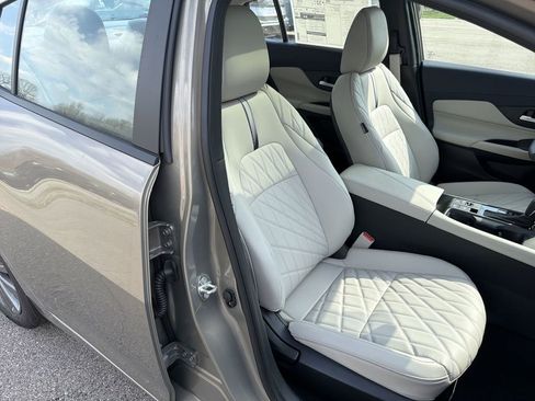 New 2026 Nissan Sentra SL w/ Floor Mat Package FWD image 18