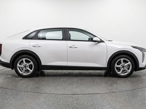 Used 2025 Kia K4 FWD image 11