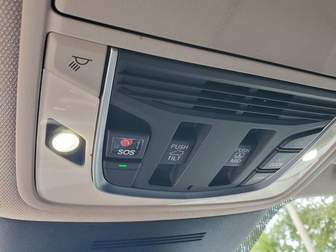 Used 2025 Acura MDX FWD image 36