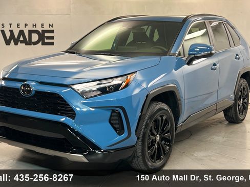Certified 2025 Toyota RAV4 SE w/ Convenience Package AWD/4WD image 1