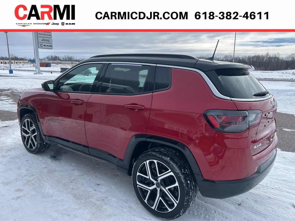 Used 2025 Jeep Compass Limited w/ Elite Group AWD/4WD image 4