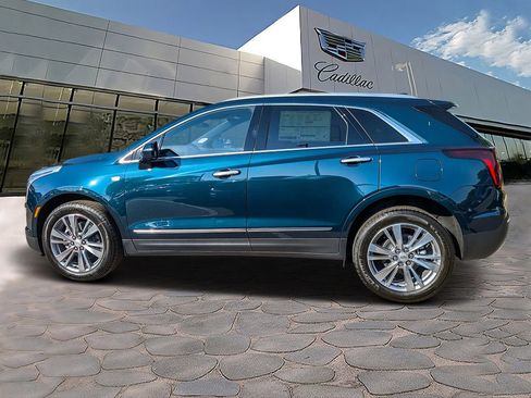 New 2025 Cadillac XT5 Premium Luxury image 2