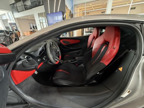 Used 2017 McLaren 570S RWD image 12