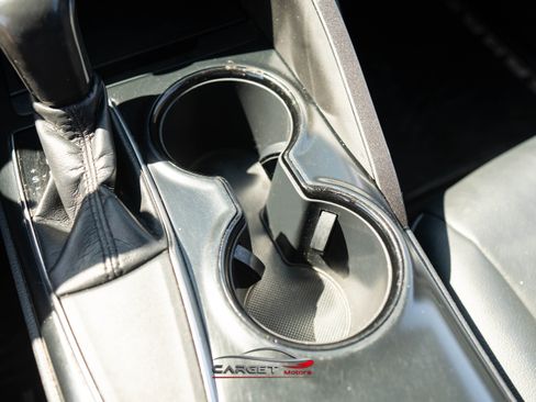 Used 2019 Toyota Camry SE w/ Convenience Package image 35