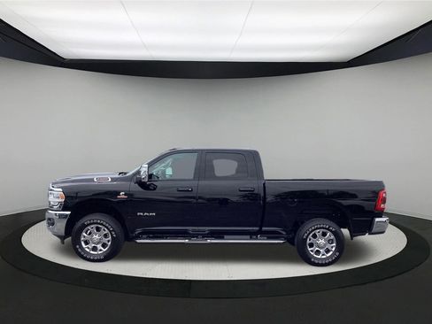 Used 2023 RAM 2500 Laramie AWD/4WD image 5