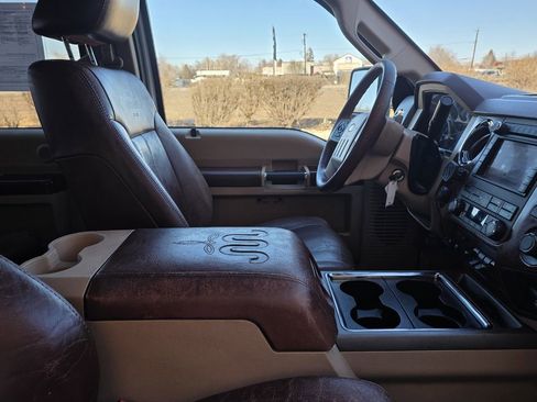 Used 2011 Ford F250 King Ranch w/ King Ranch w/Chrome Pkg image 32