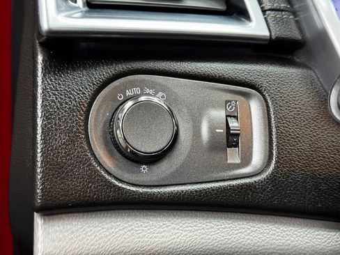 Used 2012 Cadillac SRX Luxury image 31