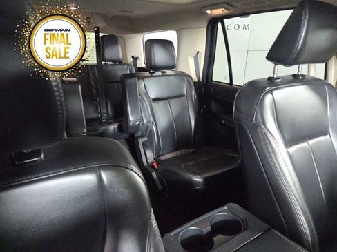 Used 2022 Ford Expedition XLT image 17