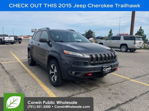 Used 2015 Jeep Cherokee Trailhawk AWD/4WD image 1