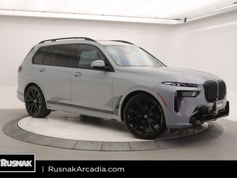 Used 2024 BMW X7 xDrive40i w/ M Sport Package image 1