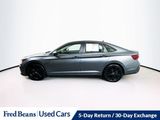 Certified 2025 Volkswagen Jetta SE w/ Sunroof Package image 4