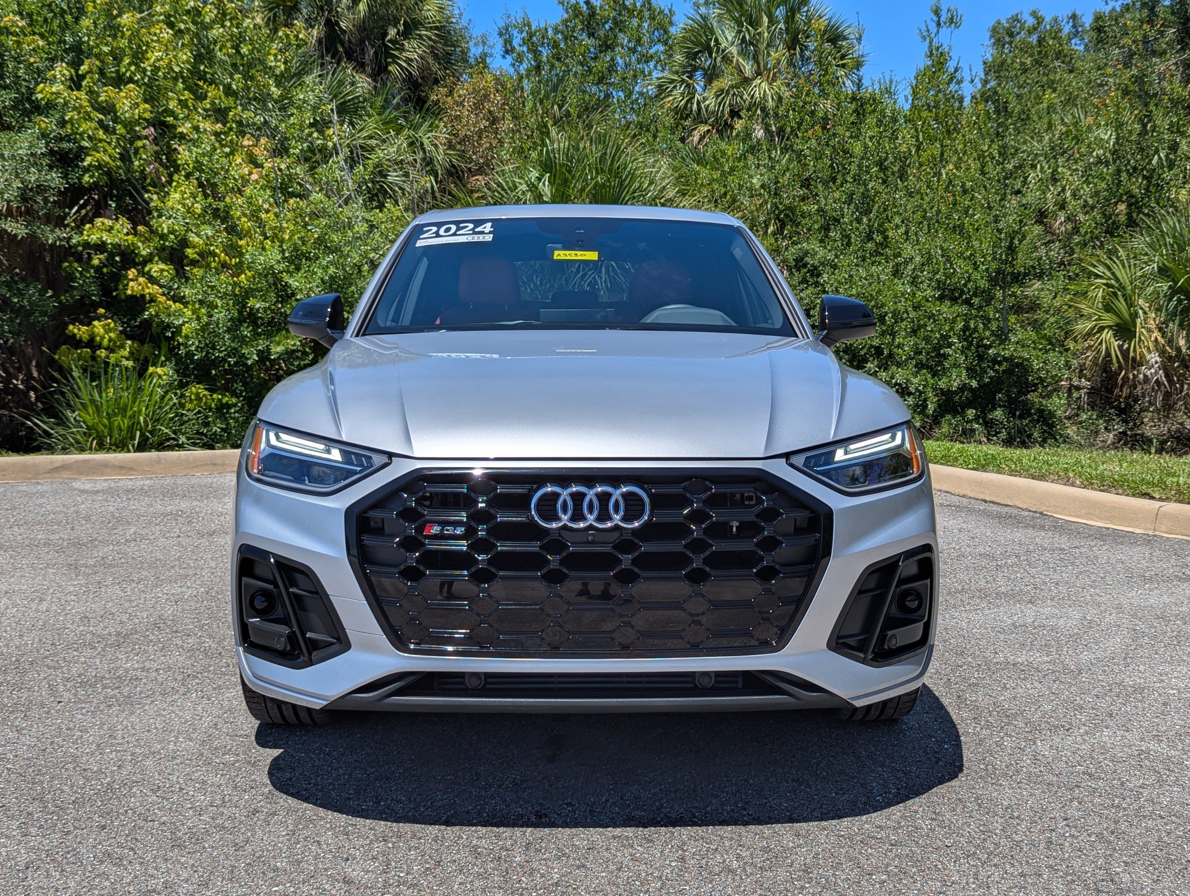 Certified 2024 Audi SQ5 Premium Plus AWD/4WD image 2