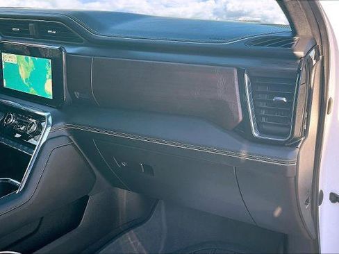 Used 2023 GMC Sierra 1500 Denali Ultimate image 26