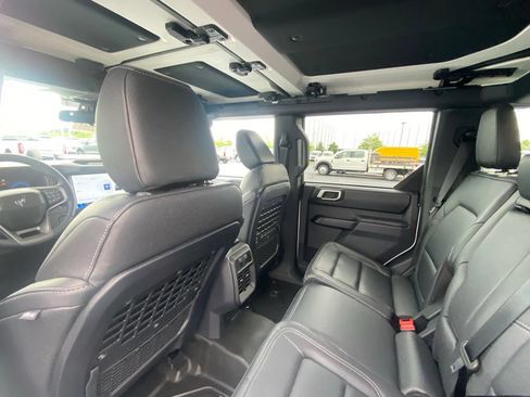 New 2026 Ford Bronco Badlands AWD/4WD image 23