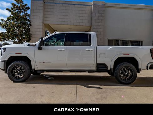 Used 2025 GMC Sierra 2500 AT4 w/ Technology Package image 5