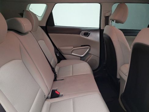 Used 2024 Kia Soul LX w/ Option Group 015 image 19