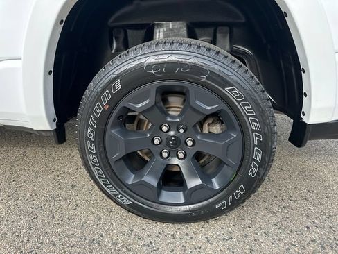 Used 2025 RAM 1500 Big Horn AWD/4WD image 14