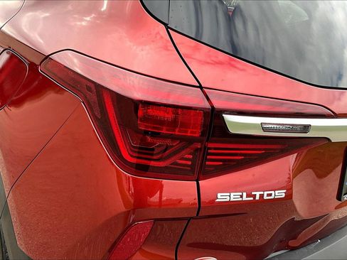 Used 2023 Kia Seltos Nightfall Edition image 30