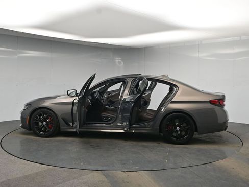 Used 2023 BMW M550i xDrive w/ Dynamic Handling Package AWD/4WD image 61