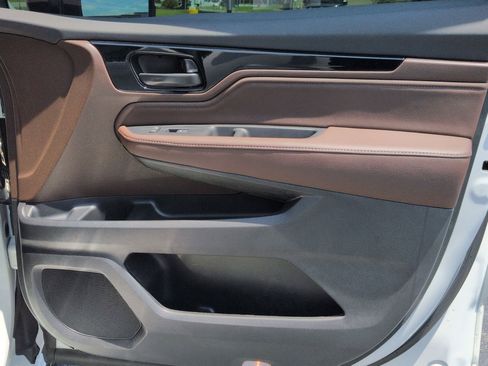 Used 2025 Honda Odyssey Touring image 36