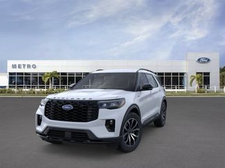 New 2026 Ford Explorer ST-Line w/ Premium Package RWD video 2