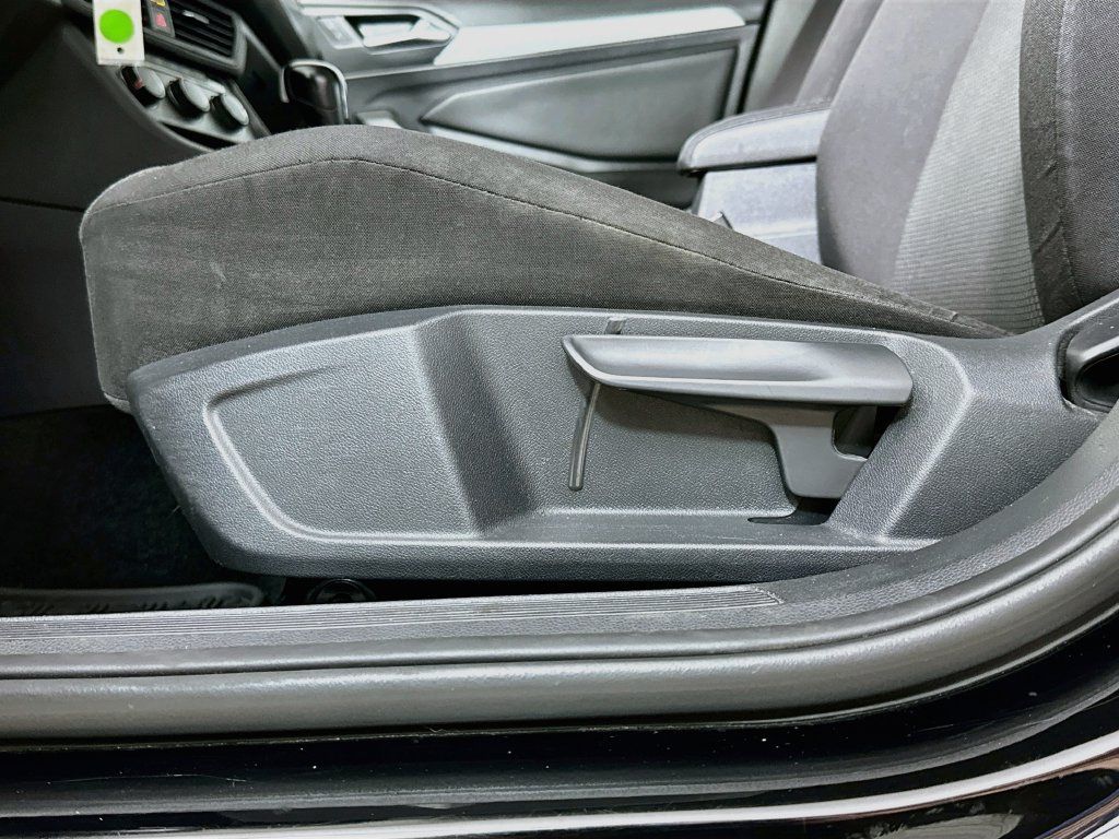 Used 2021 Volkswagen Jetta S w/ Driver Assistance Package FWD image 20