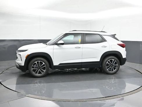 New 2026 Chevrolet TrailBlazer LT w/ Convenience Package image 2