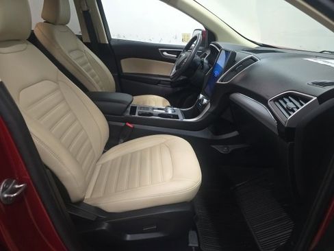 Used 2021 Ford Edge SEL w/ Convenience Package image 3