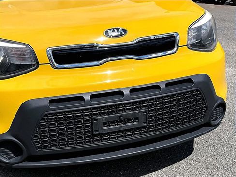 Used 2014 Kia Soul + image 19