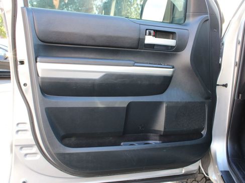 Used 2016 Toyota Tundra SR5 image 24