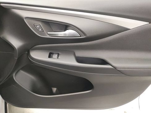 New 2026 Buick Envista Avenir FWD image 9