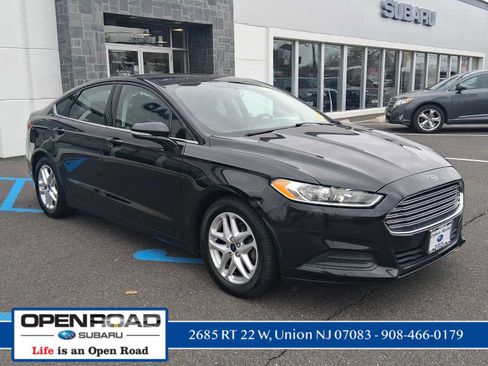Used 2014 Ford Fusion SE image 1