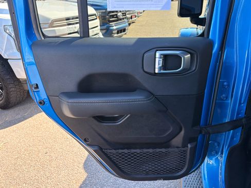 Used 2022 Jeep Wrangler Unlimited Sahara w/ LED Lighting Group image 11