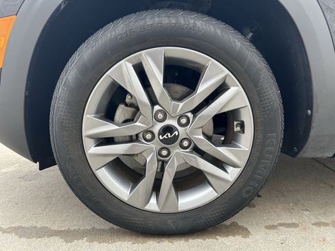 Used 2023 Kia Seltos S image 10